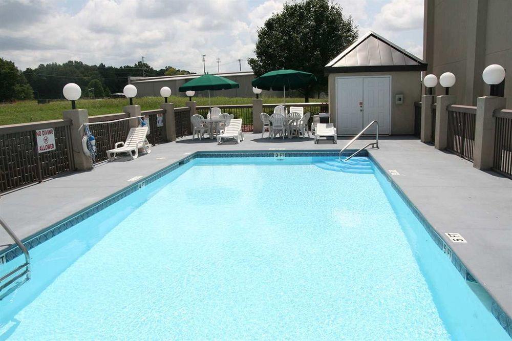Hampton Inn Tullahoma מראה חיצוני תמונה
