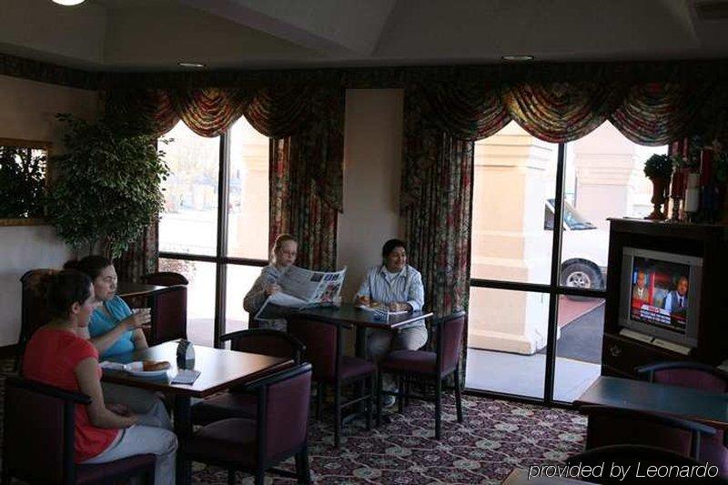 Hampton Inn Tullahoma מראה פנימי תמונה