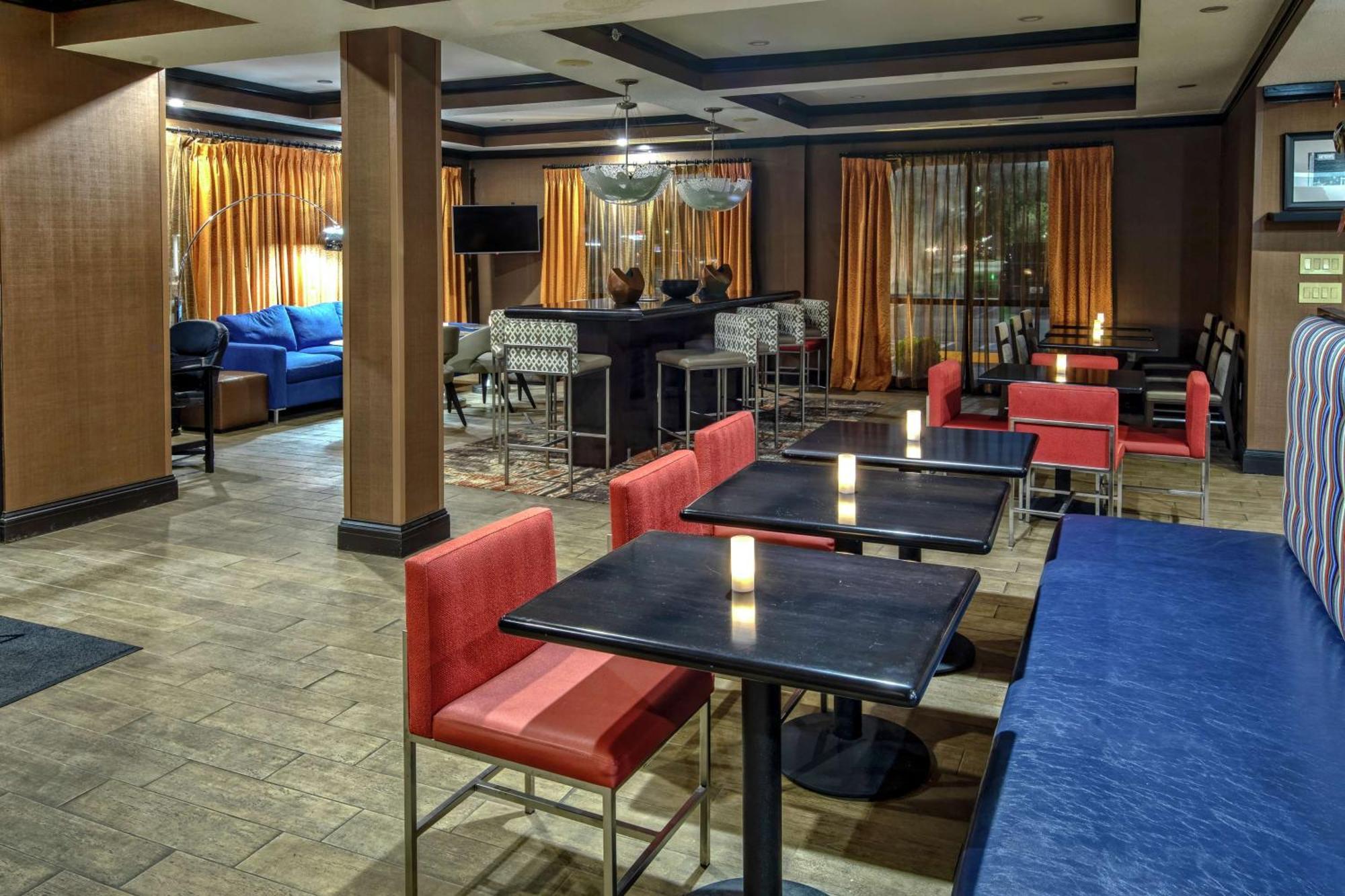 Hampton Inn Tullahoma מראה חיצוני תמונה
