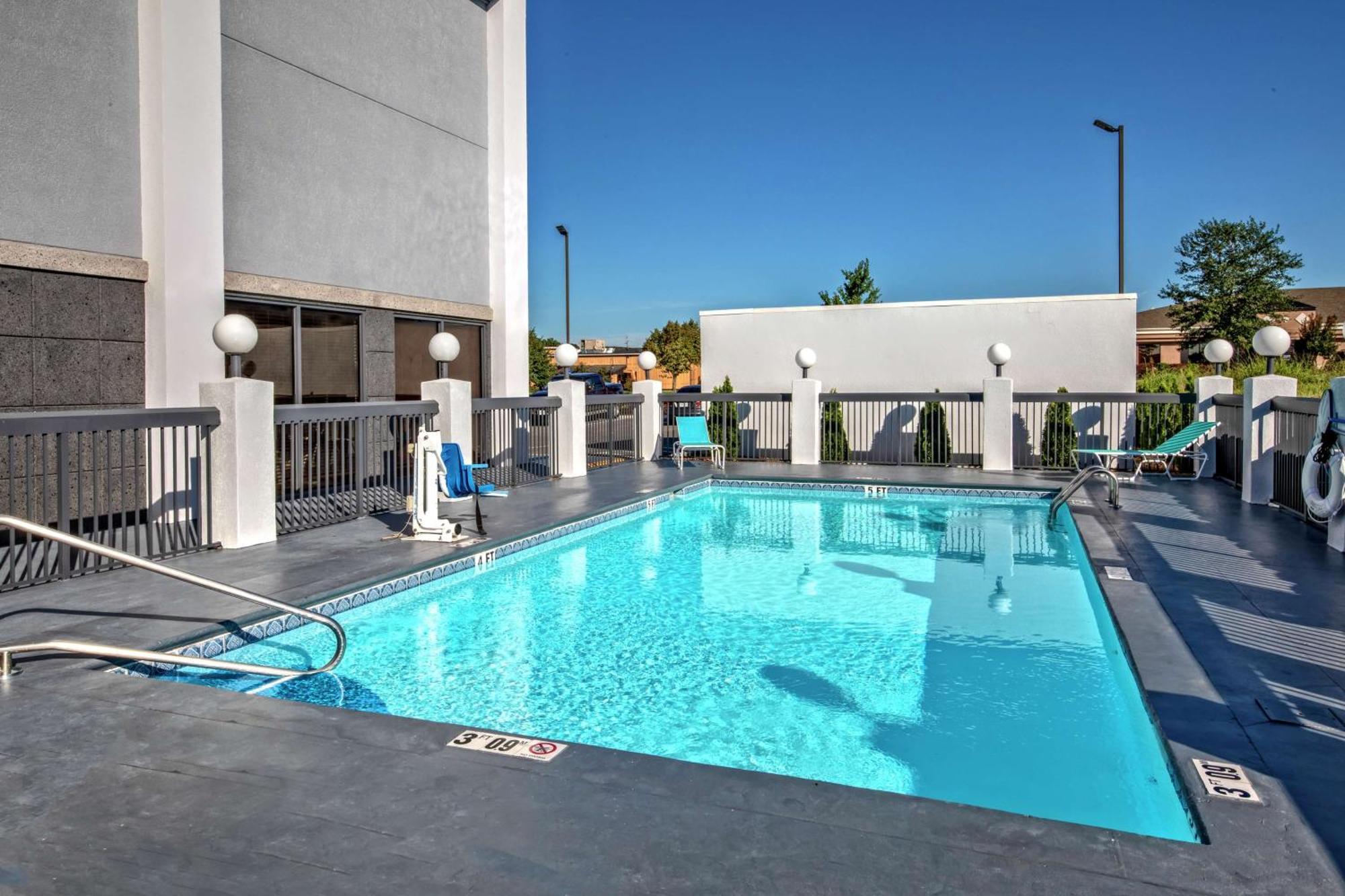 Hampton Inn Tullahoma מראה חיצוני תמונה