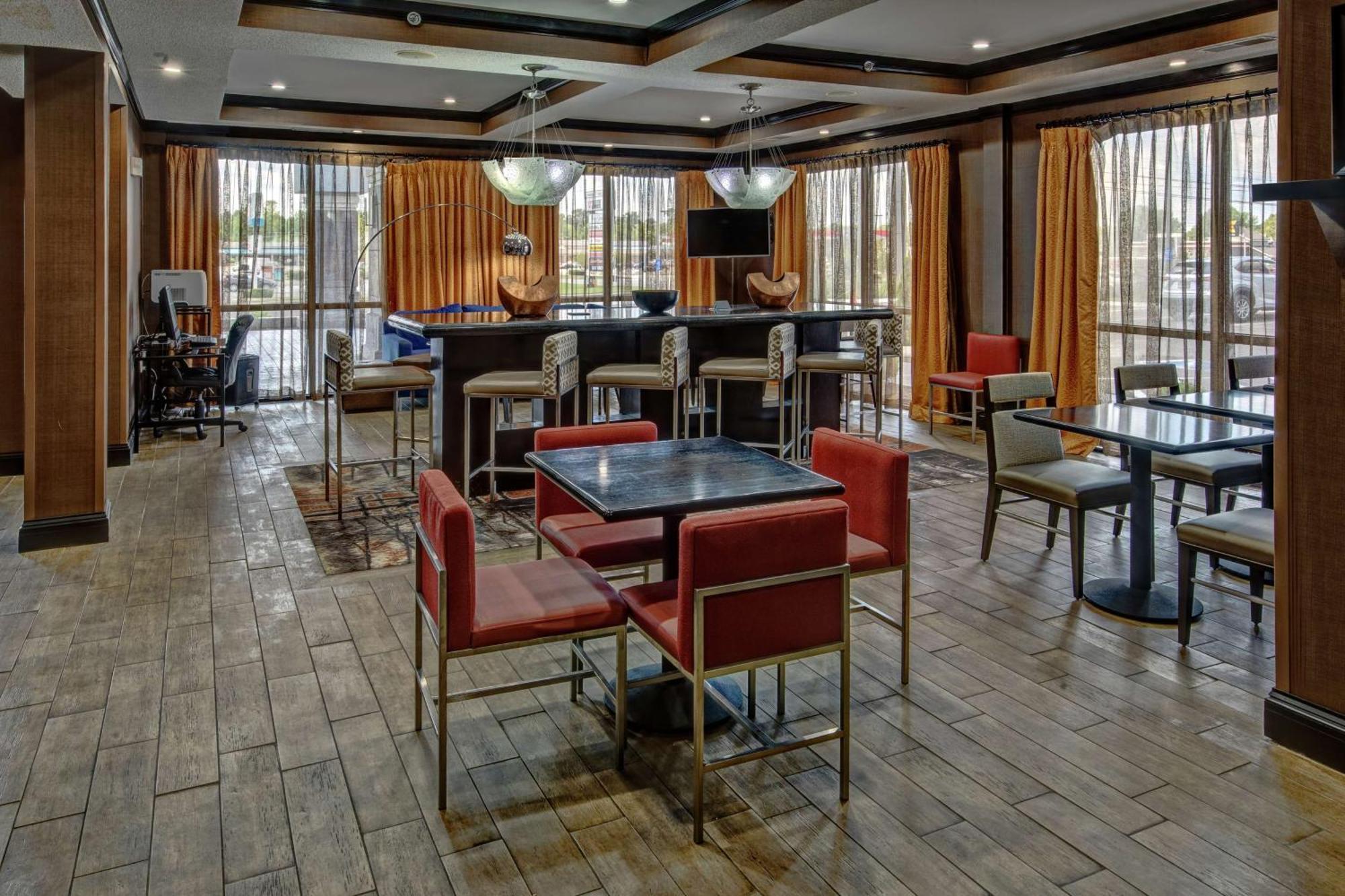 Hampton Inn Tullahoma מראה חיצוני תמונה